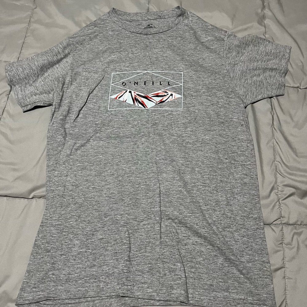 A gray O’neill shirt